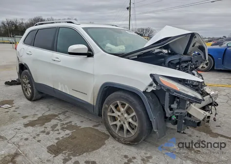 2015 Jeep Cherokee Latitude z USA, uszkodzony, nr VIN 1C4PJLCBXFW723077